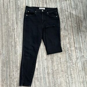 AMO mid rise twist jeans